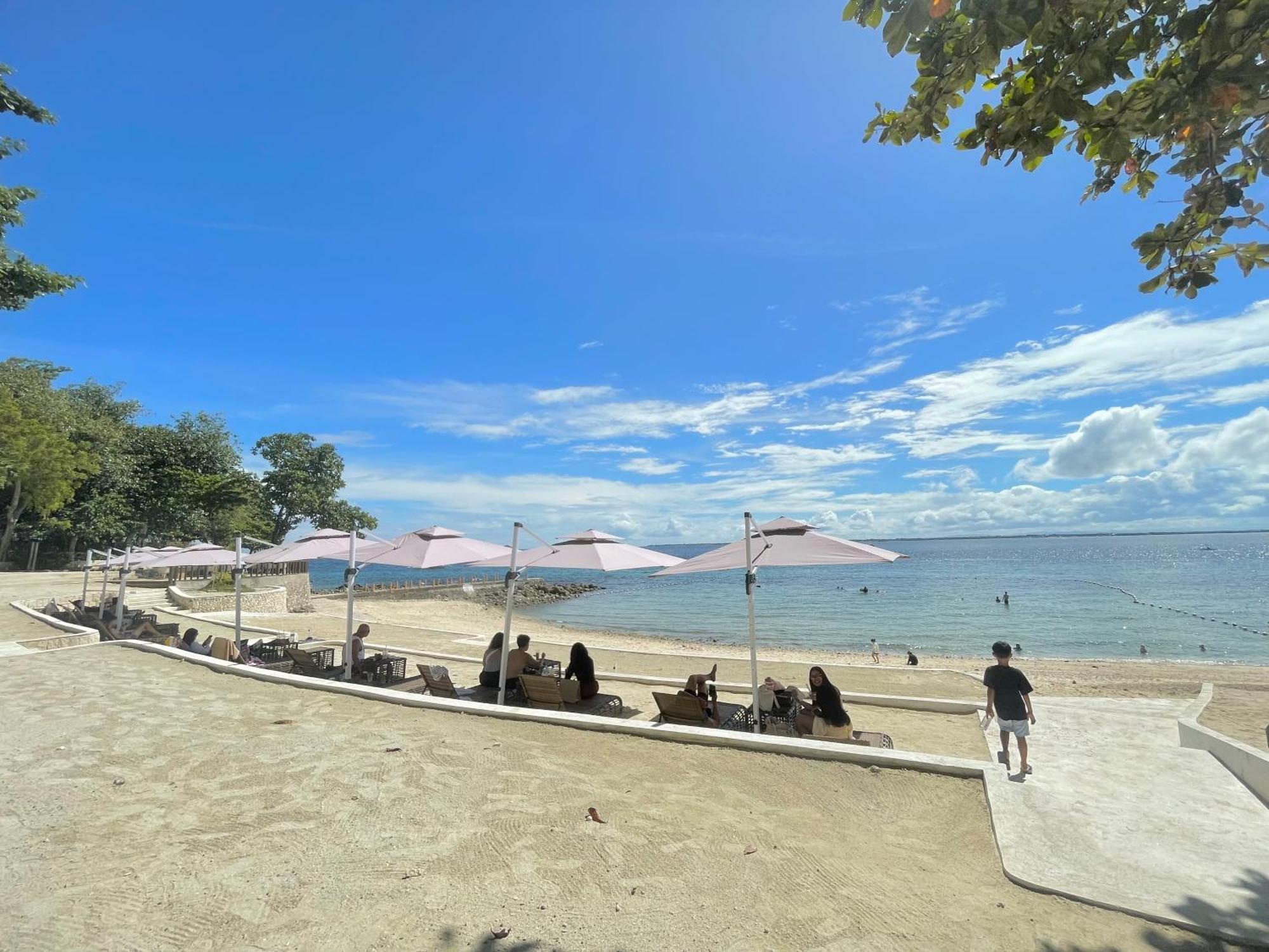 The Beach Suite At The Mactan Newtown Lapu-Lapu City Eksteriør bilde